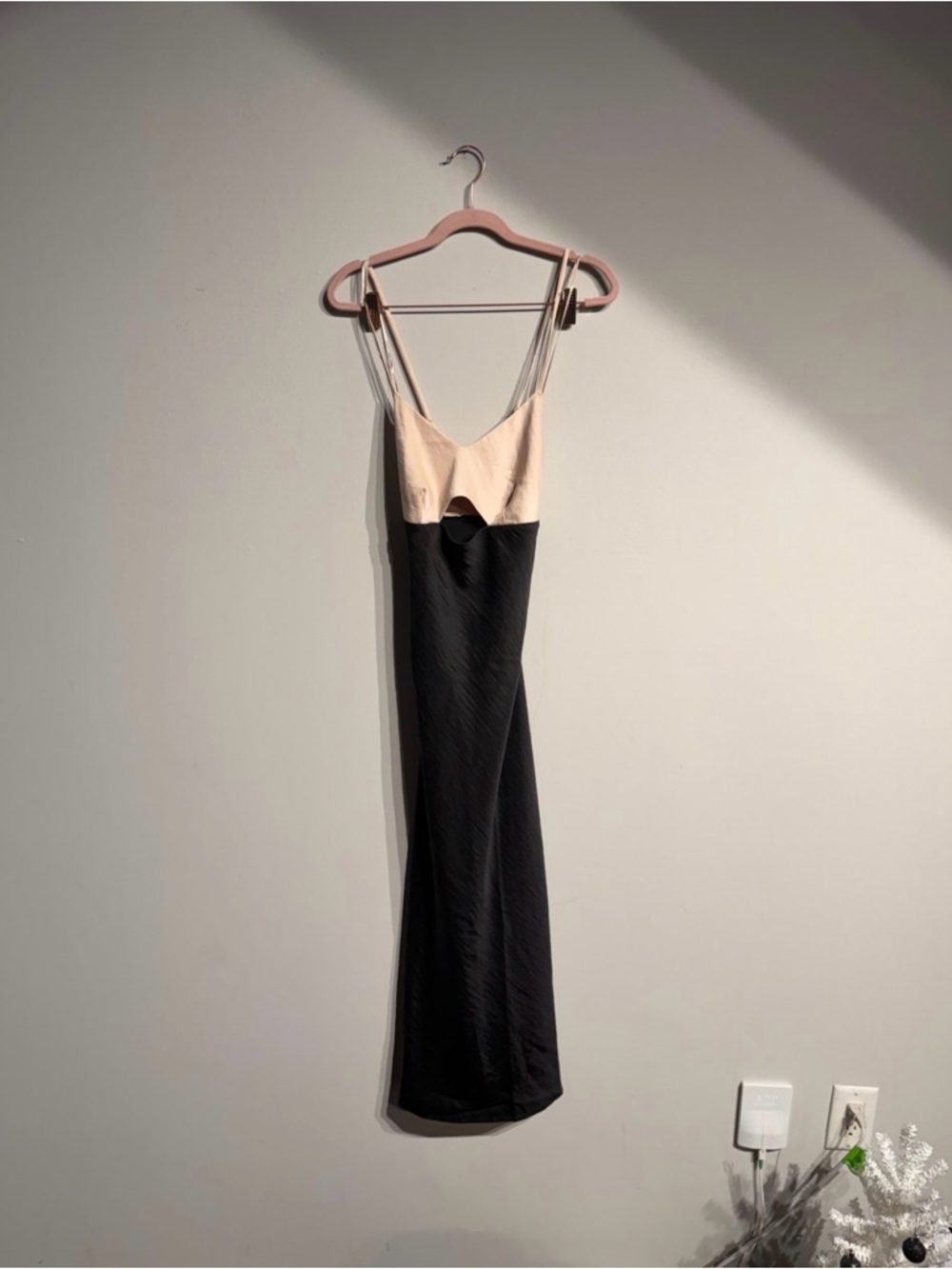 House of Harlow 1960 Two-Tone Black and Cream Slip Dress